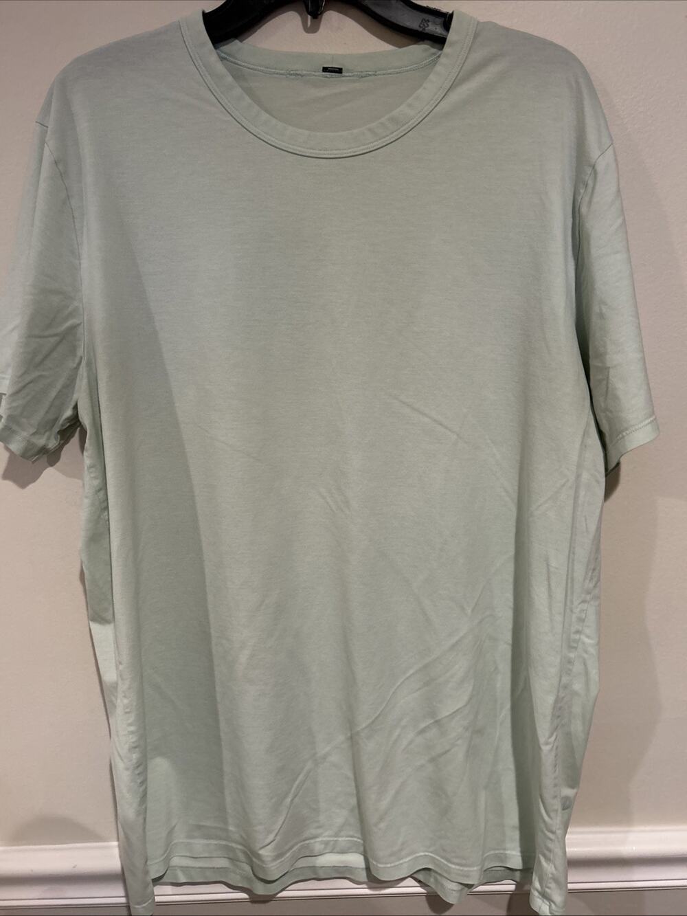 Lululemon Mens The Fundamental T-Shirt Short Sleeve Green Size XL- READ